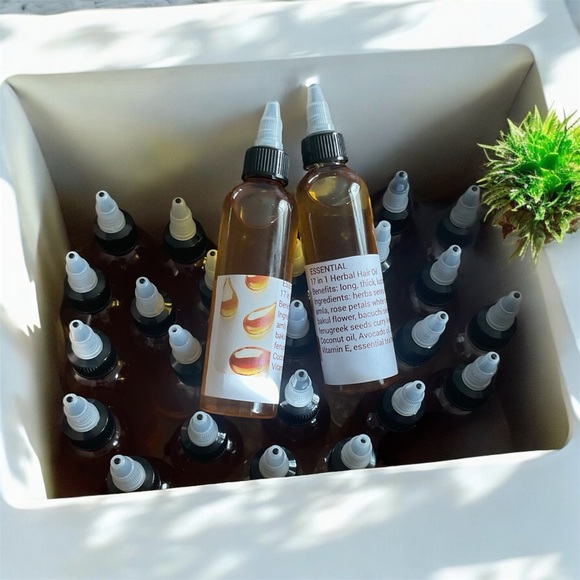 17 in 1 Herbal Hair Oil - Picture 3 of 6